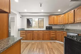 24 Algonquin Rd, Chelmsford, MA 01824 - Photo 2