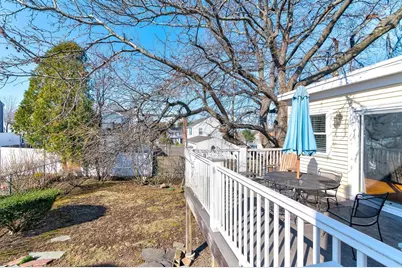 865 E Squantum St, Quincy, MA 02171 - Photo 32