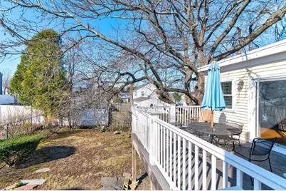 865 E Squantum St, Quincy, MA 02171 - Photo 32