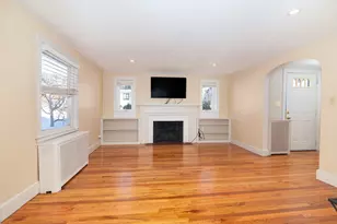865 E Squantum St, Quincy, MA 02171 - Photo 12