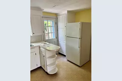 865 E Squantum St, Quincy, MA 02171 - Photo 16