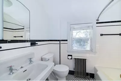 865 E Squantum St, Quincy, MA 02171 - Photo 22