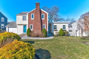 865 E Squantum St, Quincy, MA 02171 - Photo 1