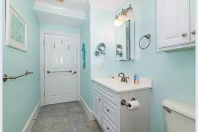 865 E Squantum St, Quincy, MA 02171 - Photo 10
