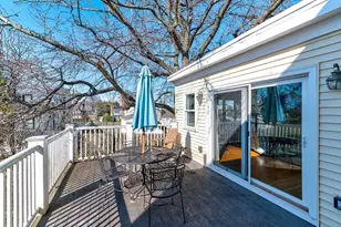 865 E Squantum St, Quincy, MA 02171 - Photo 28