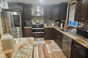 33 Hemlock Terrace, Randolph, MA 02368 - Photo 10