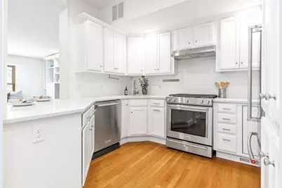53 Clarendon St #3, Boston, MA 02116 - Photo 6