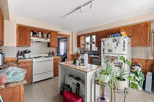 8-10 Russell Rd, Winchester, MA 01890 - Photo 6