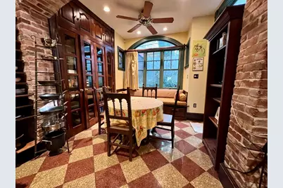 684 Washington St #1, Brookline, MA 02446 - Photo 6