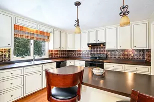 129 Colonial Way, Falmouth, MA 02540 - Photo 18