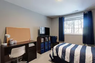 39 Hollis St, Pepperell, MA 01463 - Photo 16