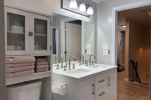 39 Hollis St, Pepperell, MA 01463 - Photo 14