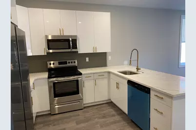 32 Norwood St #5, Boston, MA 02122 - Photo 6