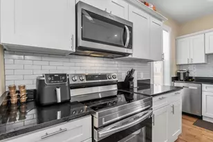 16 Oakland St, Salem, MA 01970 - Photo 18