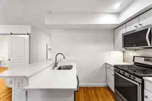 125 B St, Boston, MA 02127 - Photo 6