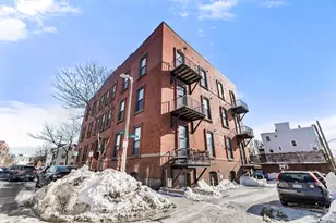 125 B St, Boston, MA 02127 - Photo 2