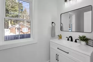 19 Cottage Ave, Southampton, MA 01073 - Photo 18