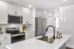 19 Cottage Ave, Southampton, MA 01073 - Photo 10