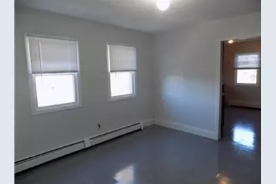 14 Dana #2, Lynn, MA 01902 - Photo 4