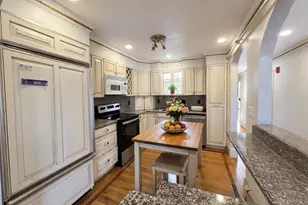 1002 Beacon St, Brookline, MA 02446 - Photo 10