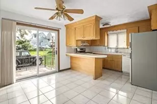 8 Bradford, Taunton, MA 02780 - Photo 2