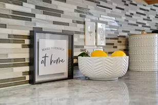 118 Pilgrim Rd, Springfield, MA 01118 - Photo 4