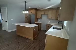 321 Winthrop St, Taunton, MA 02780 - Photo 4