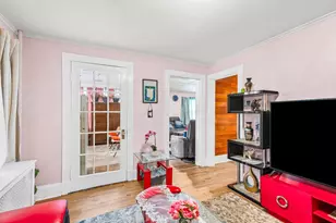 28 Maple St, Southbridge, MA 01550 - Photo 6