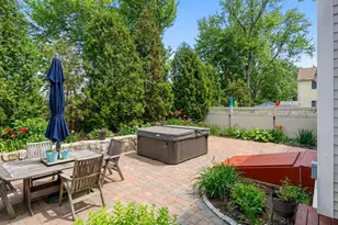 40 Knowles Rd, Watertown, MA 02472 - Photo 32