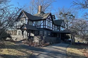 417 W Elm St, Brockton, MA 02301 - Photo 2