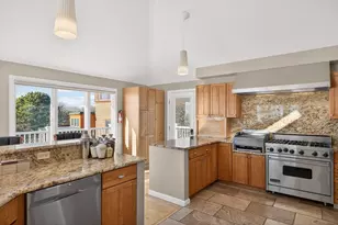 724 Commercial St, Provincetown, MA 02657 - Photo 12