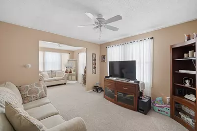 63 Worcester St, West Springfield, MA 01089 - Photo 12