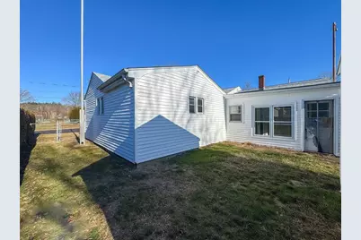 300 Davis Rd, Westport, MA 02790 - Photo 8