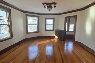 7 1/2 Hancock St, Salem, MA 01970 - Photo 4