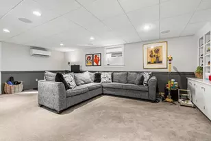 7 Burgoyne St, Boston, MA 02124 - Photo 10