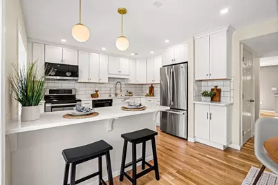 103 Foxwood Circle #103, Peabody, MA 01960 - Photo 4