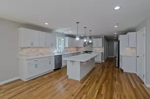 102 Swan, Ludlow, MA 01056 - Photo 10