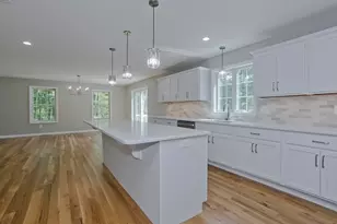 102 Swan, Ludlow, MA 01056 - Photo 6