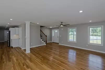 102 Swan, Ludlow, MA 01056 - Photo 16