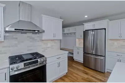 102 Swan, Ludlow, MA 01056 - Photo 4