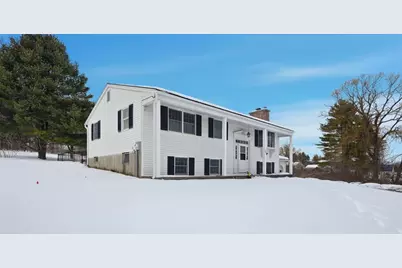 32 Homestead Ave, Greenfield, MA 01301 - Photo 2