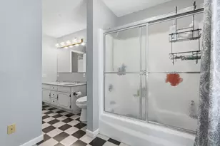 32 Homestead Ave, Greenfield, MA 01301 - Photo 18