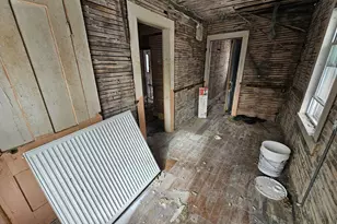 56 Liberty St, North Adams, MA 01247 - Photo 18