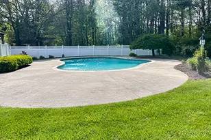 79 Country Club Dr, Northbridge, MA 01588 - Photo 36