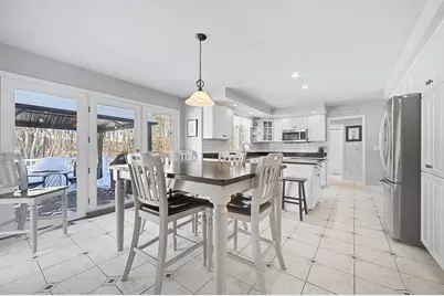 79 Country Club Dr, Northbridge, MA 01588 - Photo 10