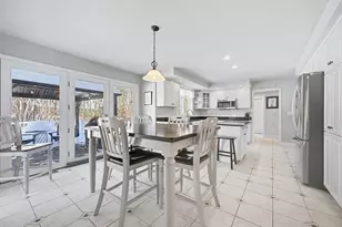 79 Country Club Dr, Northbridge, MA 01588 - Photo 10