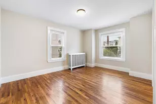 22 Auburn St, Malden, MA 02148 - Photo 4