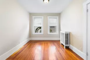 22 Auburn St, Malden, MA 02148 - Photo 8