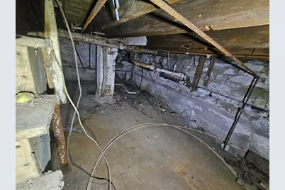 27 Hall St, North Adams, MA 01247 - Photo 26