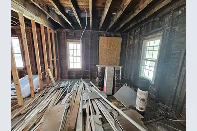 27 Hall St, North Adams, MA 01247 - Photo 18